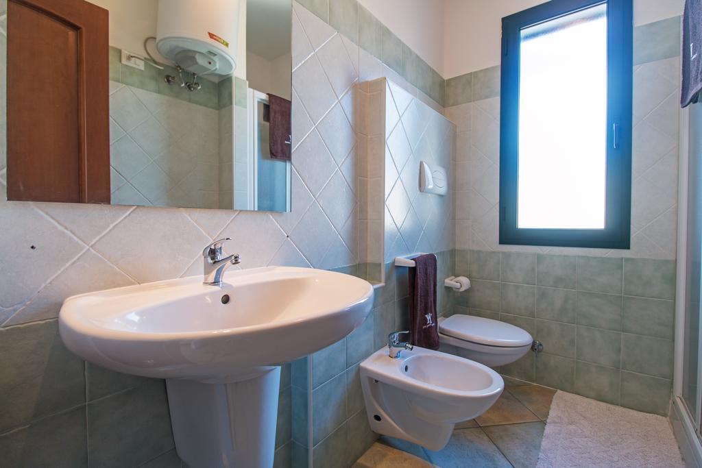 Residenza Maria Antonia - Private Apartment Orosei Ngoại thất bức ảnh