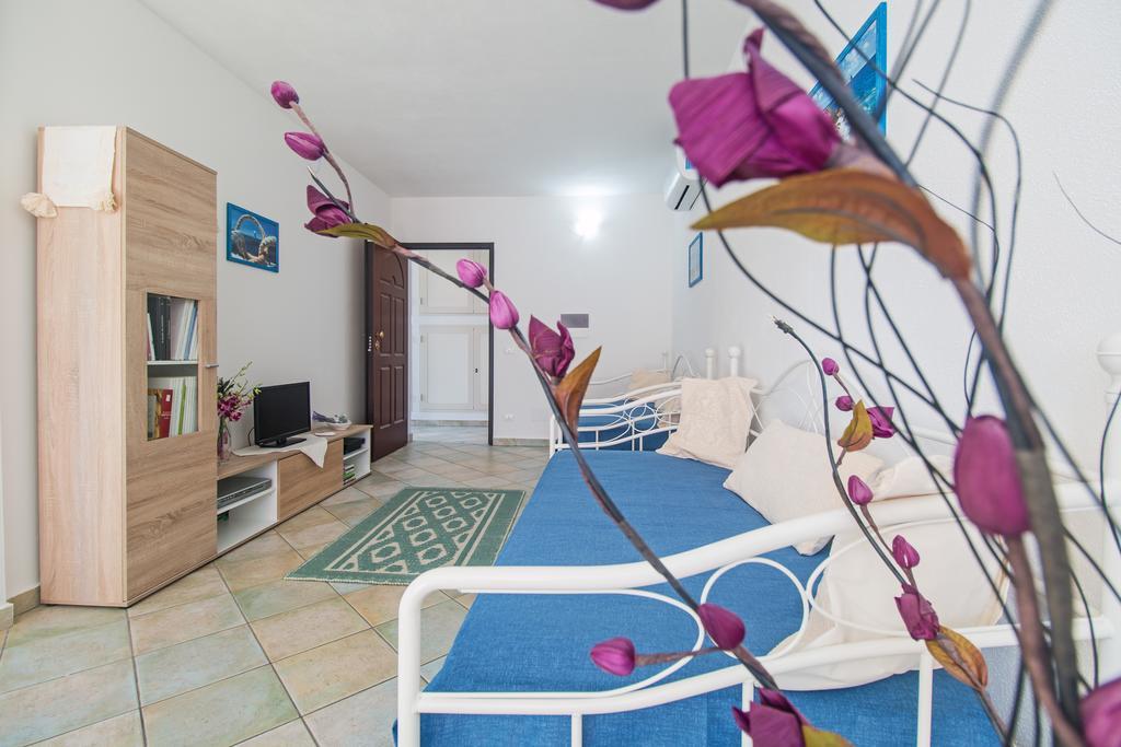 Residenza Maria Antonia - Private Apartment Orosei Ngoại thất bức ảnh