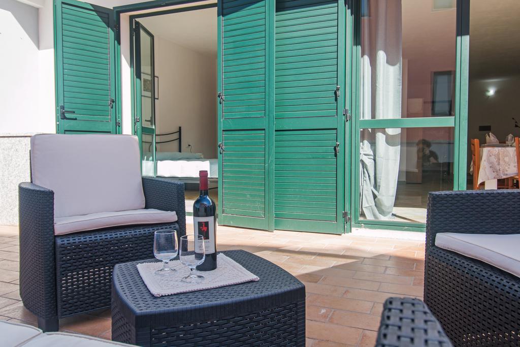 Residenza Maria Antonia - Private Apartment Orosei Ngoại thất bức ảnh