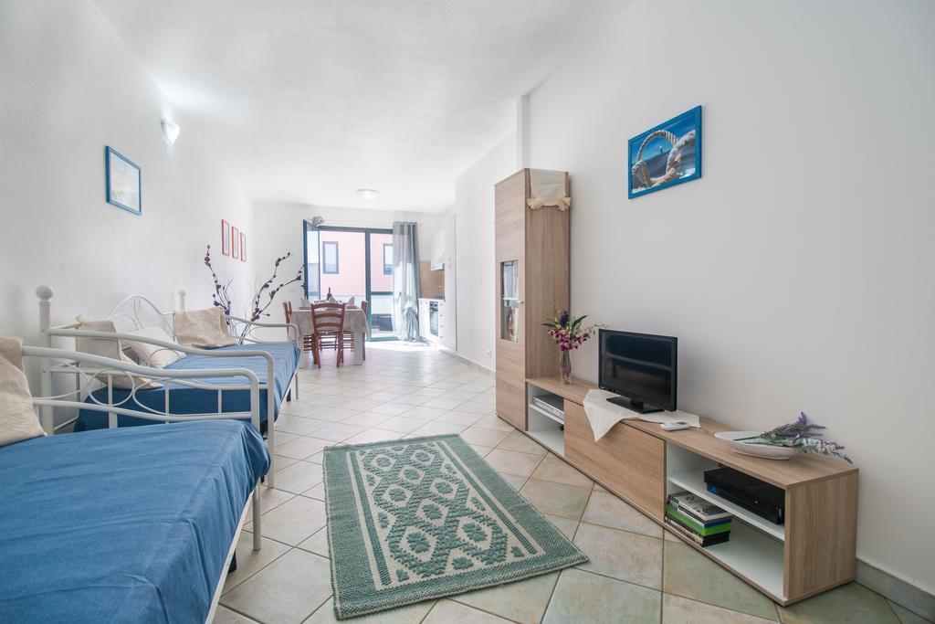 Residenza Maria Antonia - Private Apartment Orosei Ngoại thất bức ảnh