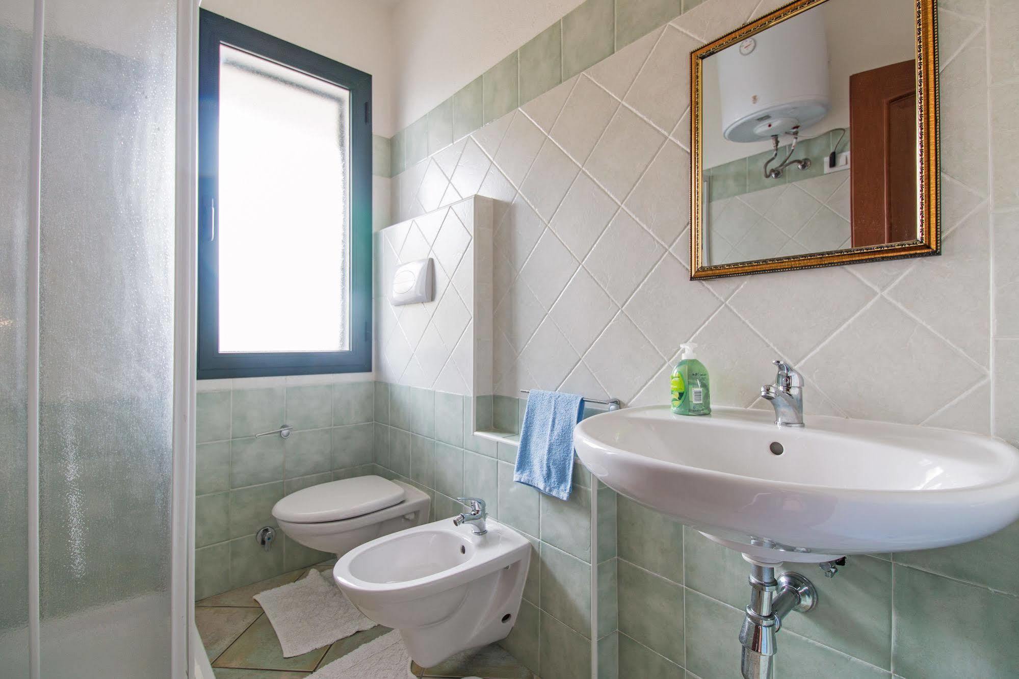 Residenza Maria Antonia - Private Apartment Orosei Ngoại thất bức ảnh