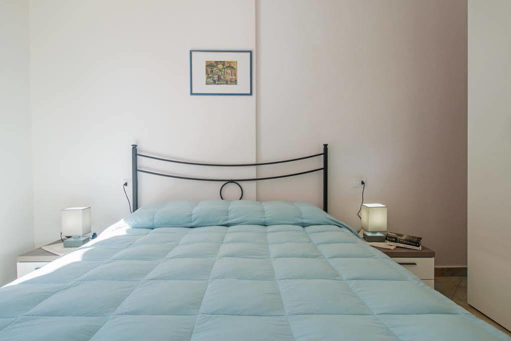 Residenza Maria Antonia - Private Apartment Orosei Ngoại thất bức ảnh